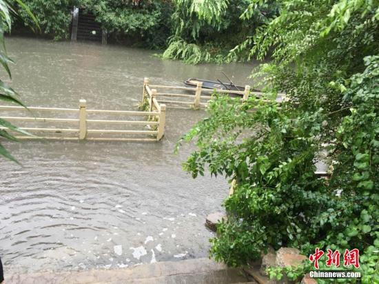 北京市首次發佈洪水預警 房山轉移群眾超千人