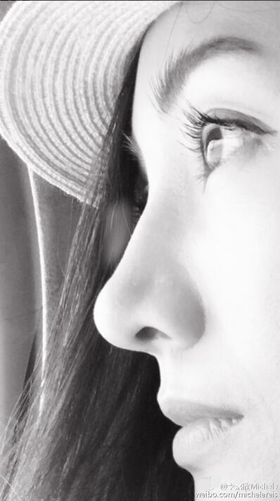 零瑕疵的五官！46岁李嘉欣的侧颜怎么如此完美