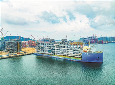 1.4万吨加拿大LNG项目模块在青岛交付装船