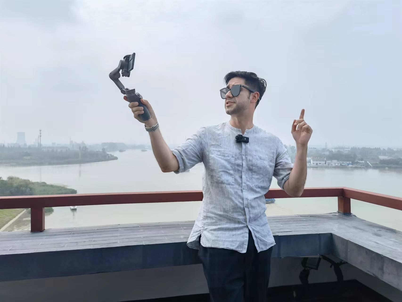 【组图】2022“打卡中国·最美地标——你好，江苏！”暨“运河情 淮扬味”网络国际传播活动正式启动_fororder_来自委内瑞拉的网红博主拉斐尔在启动仪式现场