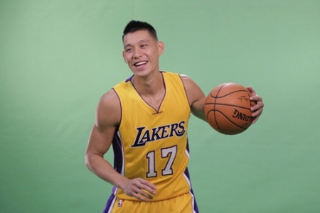 書豪叕換新髮型 帥氣地壟溝致敬艾弗森 書豪叕換新髮型 帥氣地壟溝致敬艾弗森