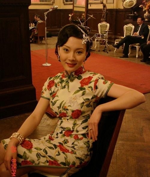 倪妮杨幂刘亦菲范冰冰 女星旗袍造型比美(图)