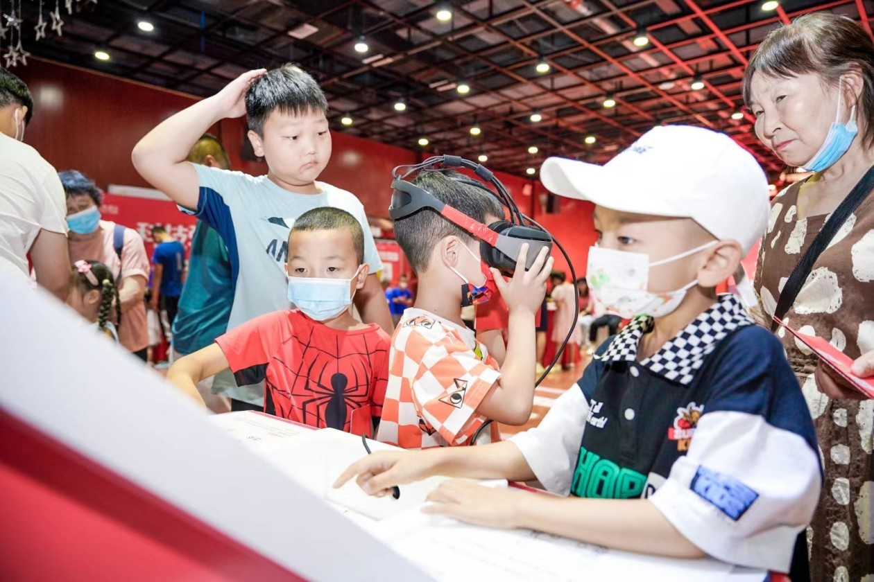 “科技强国 强国有我”科技大篷车安康站启动