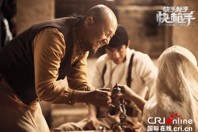 《快手枪手快枪手》全国热映 彩蛋曝光笑到癫狂(组图)