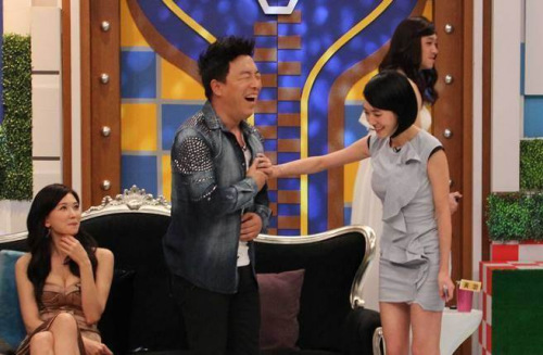 黄渤险些说哭小S:容貌身高体型,你都不如林志玲