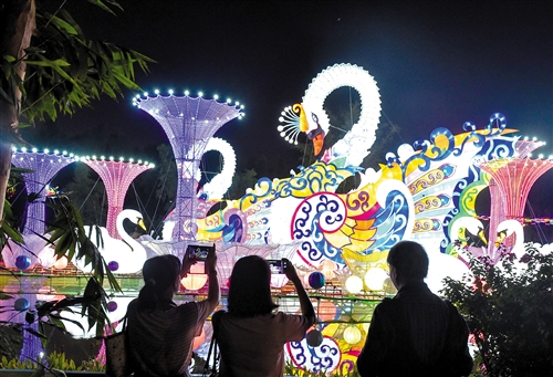 南寧青秀山風景區大型燈展9月6日開幕