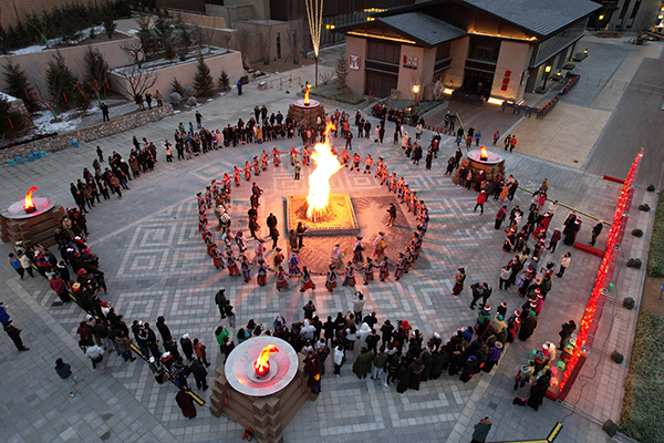 2022天府旅游名县巡礼|阿坝九寨沟：品牌产业齐发展 绿色九寨换新貌_fororder_鲁能美丽汇街区-供图-四川省文化和旅游厅