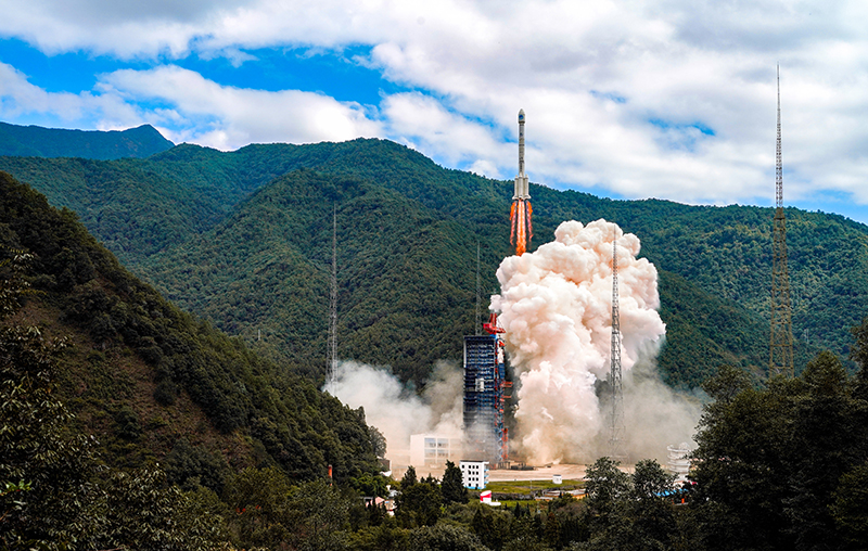镜头下的大凉山｜凉山州成立70周年县市风采——冕宁县_fororder_被誉为“北斗母港”的西昌卫星中心，位于位冕宁县泽远镇。胡小平摄