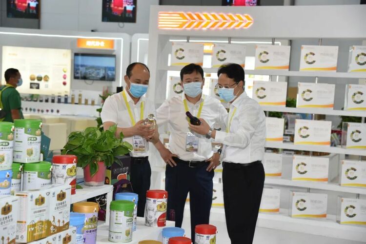 第六屆絲博會在西安開幕 “國家隊”楊淩精彩亮相 科技引領“農”味十足