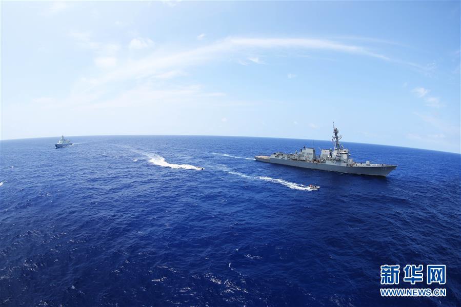 “環太平洋-2016”演習:中美艦艇聯合演練小艇攔截登臨 “環太平洋-2016”演習:中美艦艇聯合演練小艇攔截登臨