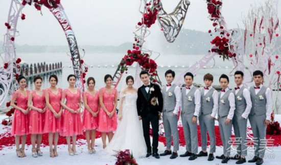 陈妍希陈晓婚礼美图曝光 梳花苞头的姑姑真是美炸了！