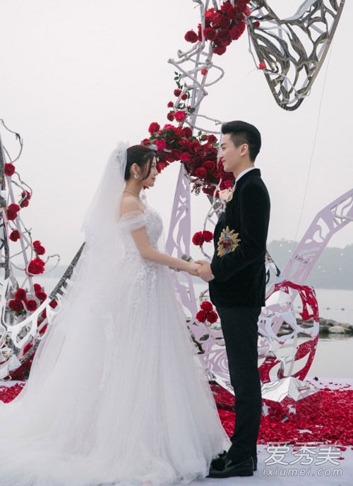 陈妍希陈晓婚礼美图盘点孕相十足也美炸了