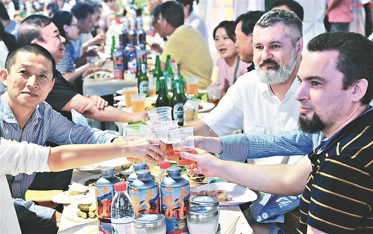 哈尔滨国际啤酒节正式启幕