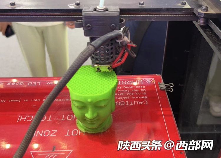 3D打印个大雁塔 来中国馆看玩转历史的“百种方式”