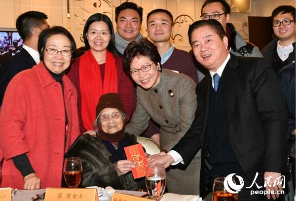 香港舉辦長者團年飯聚愛溫暖新春