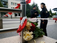 德國民眾獻花悼念慕尼黑槍擊案遇難者