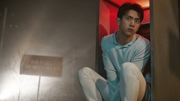 李现杂志大片 光影中演绎复古文艺风