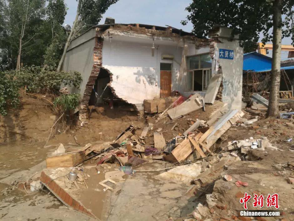 河北邢台因强降雨引发洪灾 记者探访大贤村灾区