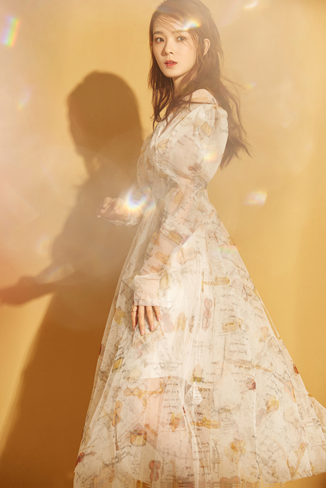 陈瑶春日复古大片唯美来袭 如梦如幻仙气十足