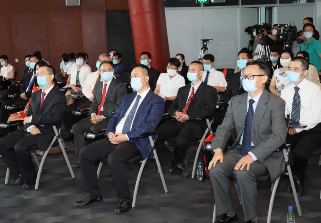 中央广播电视总台总经理室与北京市朝阳区人民政府签署战略合作协议