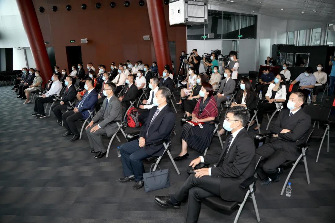 中央广播电视总台总经理室与北京市朝阳区人民政府签署战略合作协议