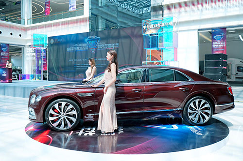 第一届“一带一路”（成都）国际平行进口车车展暨汽车嘉年华在成都青白江开幕_fororder_活动现场--摄影--王吟-(1)