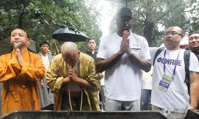 (function(){
    var bp = document.createElement('script');
    bp.src = '//push.zhanzhang.baidu.com/push.js';
    var s = document.getElementsByTagName("script")[0];
    s.parentNode.insertBefore(bp, s);
})();