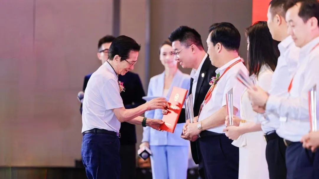 （原创）2022（第六届）中国品牌发展高峰论坛成功举办 河北易旭集团应邀出席_fororder_图片2