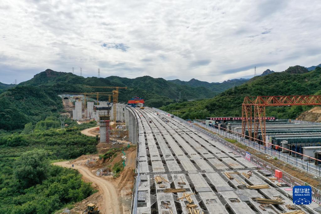 首都地区环线高速公路承德至平谷段建设有序推进