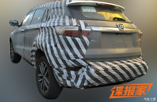 内饰细节存变化 新款驭胜S330谍照曝光