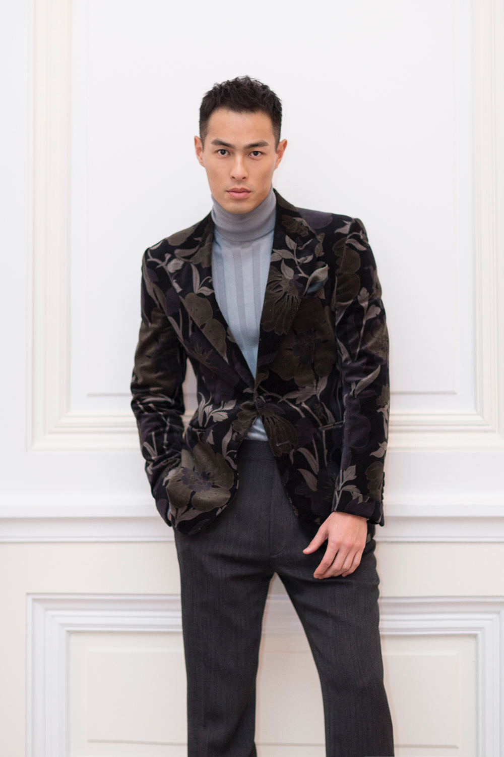 杨佑宁亮相纽约秀场 风雅不羁别具型格