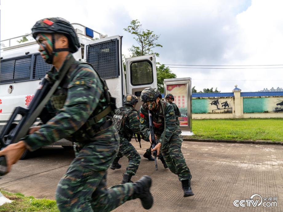 武警广西总队钦州支队：用青春热血铸就反恐利刃 国际在线