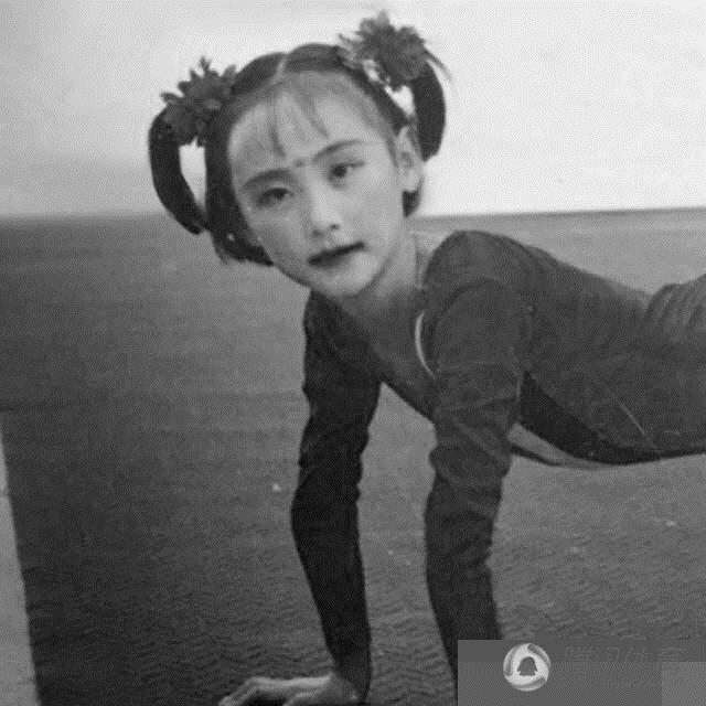 众星晒儿时萌照 刘翔自嘲从小是“皮大王”（图）