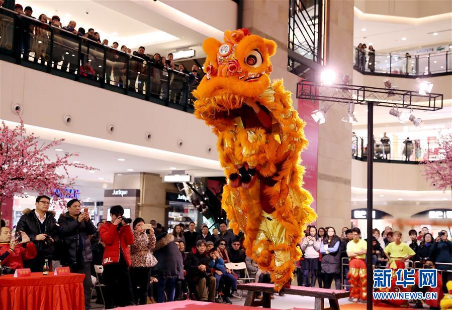 “狮王争霸”为上海春节添年味