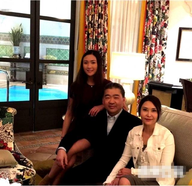 叶玉卿女儿遗传妈咪好身材 豪宅内景曝光