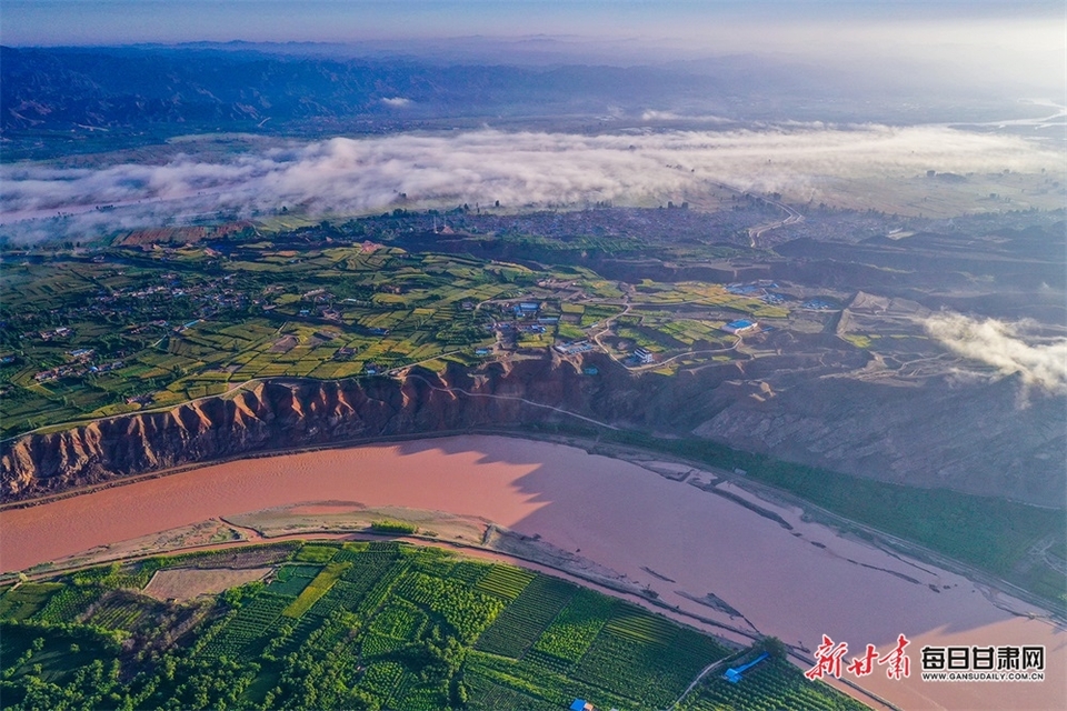 白银：红日东升云蒸霞蔚，雨后景泰现壮美田园画卷_fororder_8