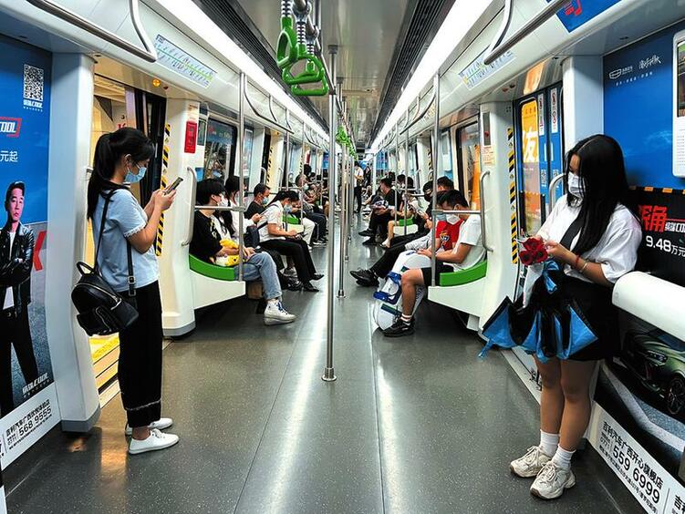 南宁地铁总里程达128.2公里 市民出行更快速便捷舒适