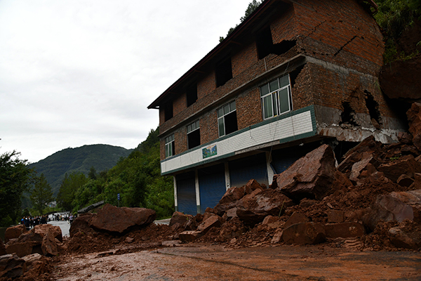 巴中通江：暴雨至山體滑坡無人傷亡 網格化巡查立功_fororder_山體滑坡