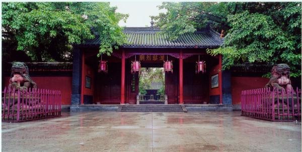 （转载）武侯祠公布最新研究成果：清人复写《前、后出师表》石刻 曾有千余字刻于其上