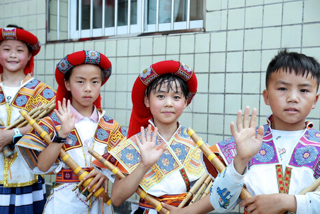 助力苗族文化传承 润百颜让艺术之花在乡间“绽颜”