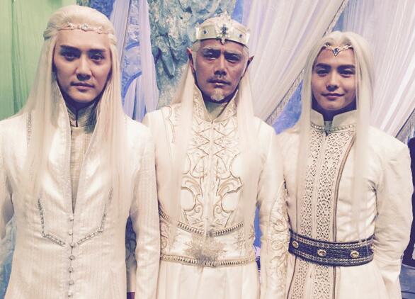 前方高颜值同框 有一种合影叫“邵兵合影”