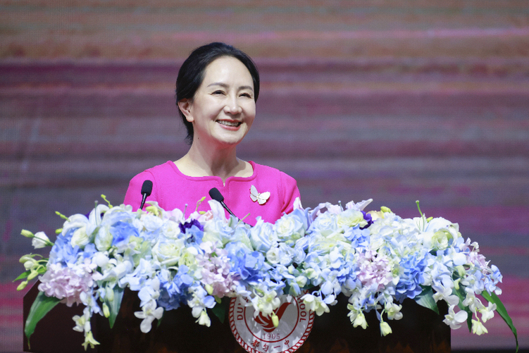 孟晚舟回母校演講:讀書萬卷,咖啡千杯