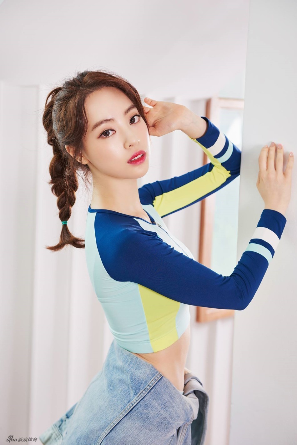 韩瑜伽教练性感爆棚身线完美窈窕迷人