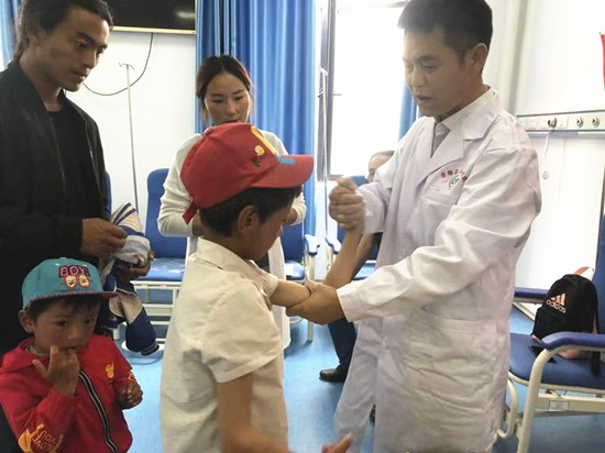 【社会民生】重庆儿基会启动援藏助医项目  医疗筛查队走进西藏