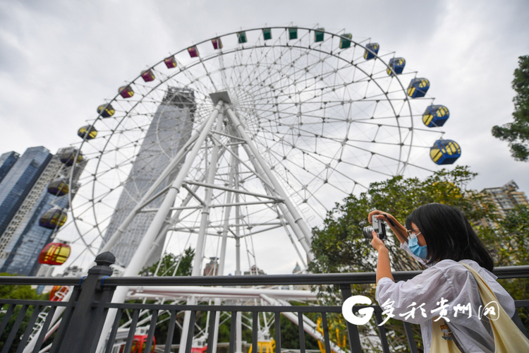 貴陽河濱公園摩天輪升級後亮相