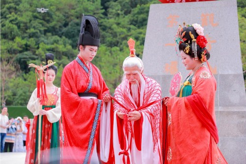 东莞观音山姻缘文化节浪漫开启月老火爆出圈