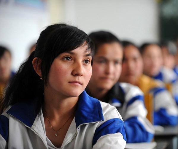 CoCo都可连续7年助力"春蕾计划" 用"花生"精神关爱女孩成长