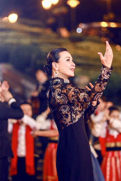 刘嘉玲包容梁朝伟20年 坦言“让他什么都不管”