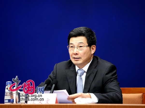 國家互聯網信息辦公室副主任莊榮文回答記者提問