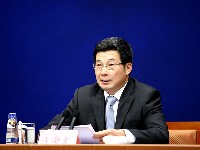 国家互联网信息办公室副主任庄荣文回答记者提问